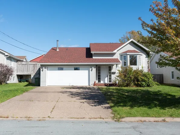 30 Lancaster Dr, Dartmouth, NS B3A 4Y9