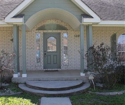 2nd image of 1027 Jasmine Dr