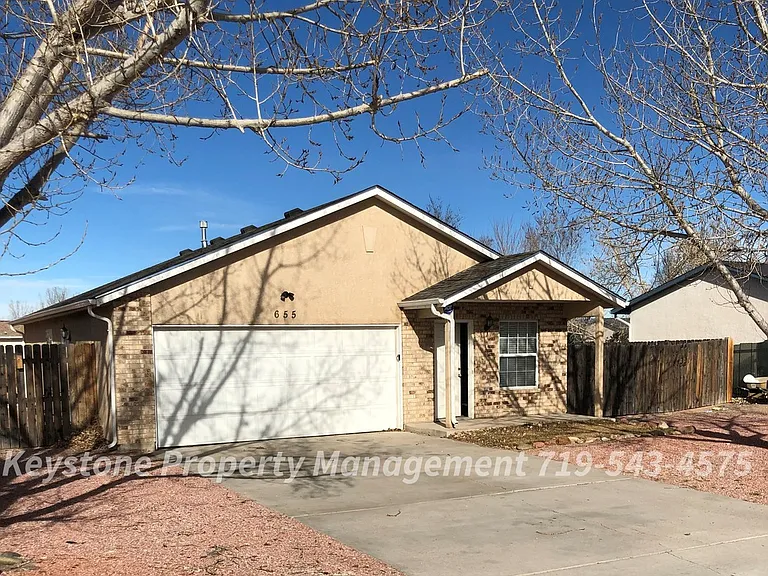 655 S Inca Dr — Photo 1
