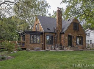1111 Fairfield Ave NW, Grand Rapids, MI