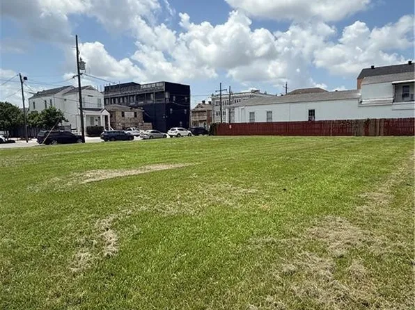1501-15 Baronne St, New Orleans, LA 70115