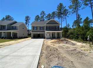 71 Pinnacle Dr, Spring Lake, NC 28390