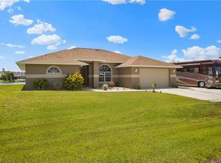 17201 Waters Edge Cir, North Fort Myers, FL 33917