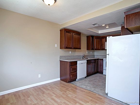 2nd image of 1213 East Ave