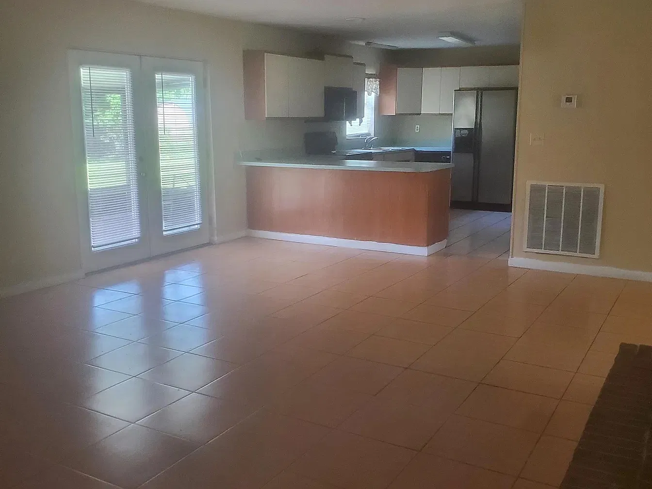 3 bed, 1714 sqft, $1,800 — Photo 4