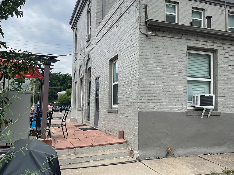 1015 Ford St #4 — Photo 11