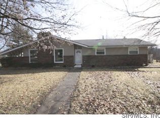 108 Middlegate Ln, Collinsville, IL
