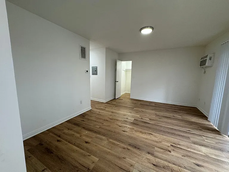 5650 Fair Ave — Photo 9