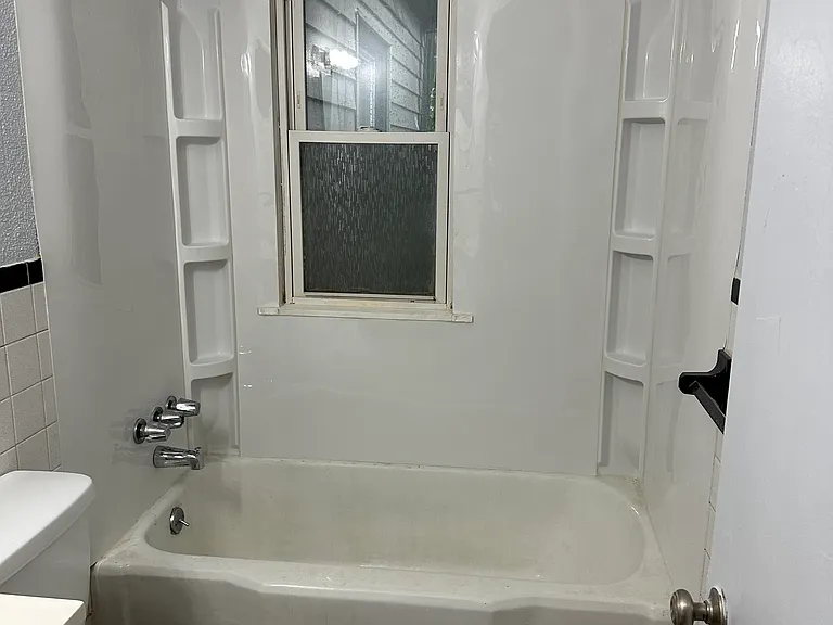 2236 John B Ave — Photo 9