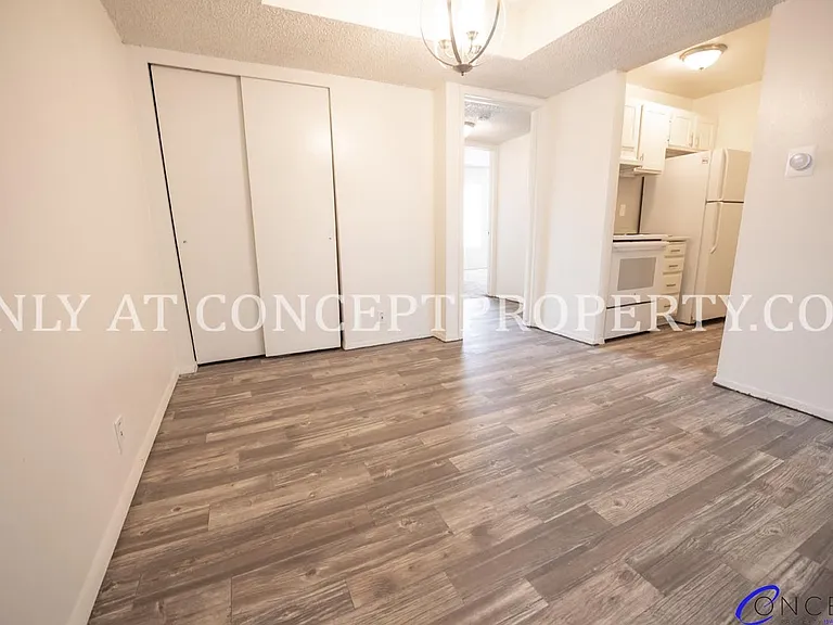 Foothill Terrace — Photo 224
