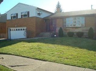 1210 Winston Dr, Broadview, IL 60160