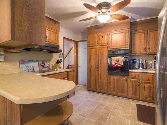 4th image of 25 Greentree Dr S