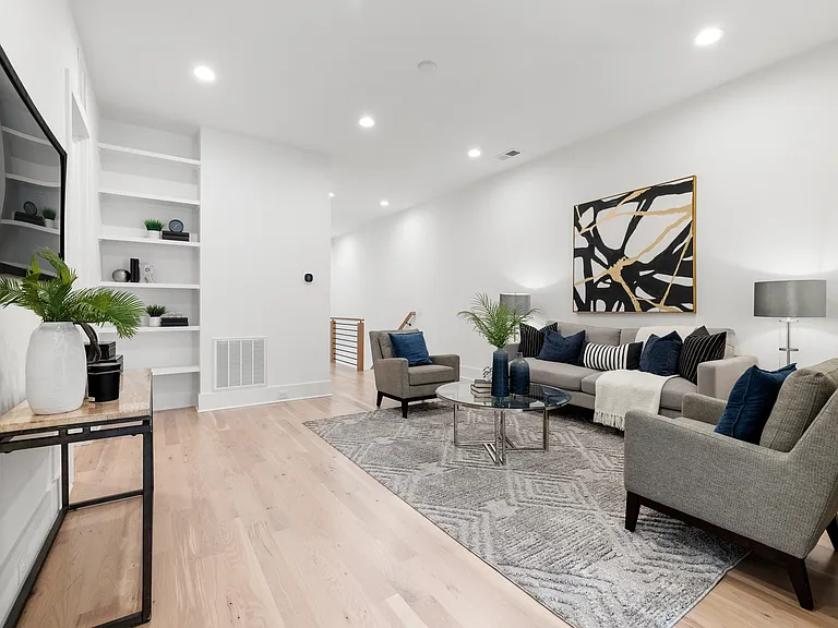 4705 Walden Ct — Photo 32