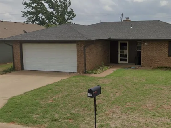 185 Circle Dr, Weatherford, OK 73096