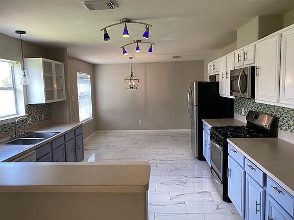 5th image of 19310 Rum River Ct
