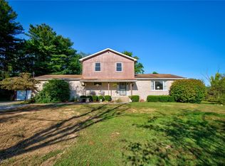 10880 Basinger Rd, North Lima, OH 44452