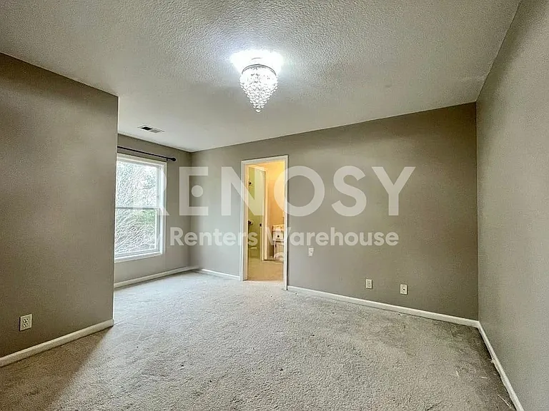 15861 Linden St — Photo 19