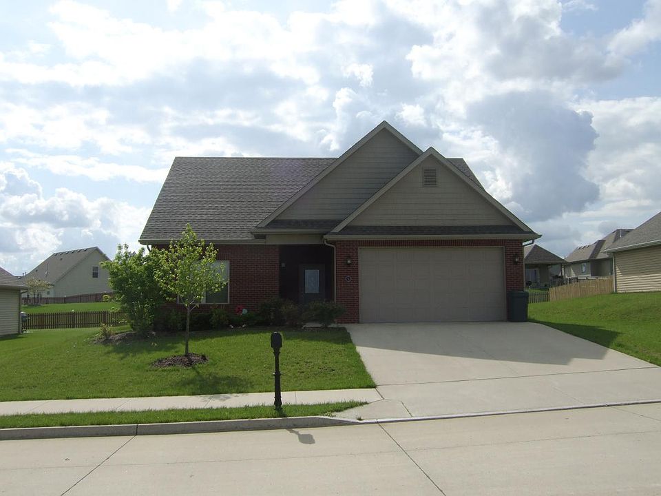 1st image of 5 Saint Augustine Dr