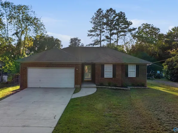 806 Garden Dr, Scottsboro, AL 35768