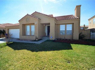 2422 E Avenue R3, Palmdale, CA 93550