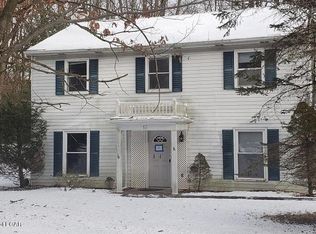 13 Ash Ln, Drums, PA 18222