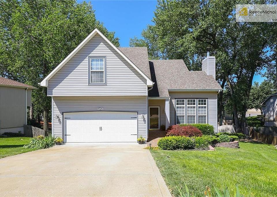 Welcome home to 8720 N Winan Ave!  This darling two-story home offers 3 beds, 3.5 baths, and a 2-car garage. Its located on a cul-de-sac and has wonderful outdoor entertaining spaces and is beautifully        updated.