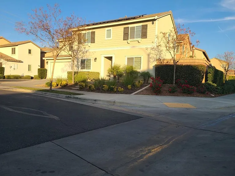 1420 Allium Ct — Photo 25