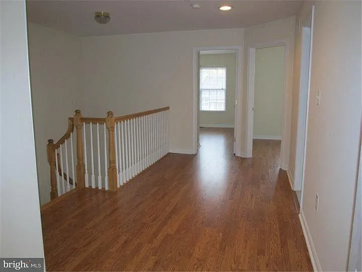5 Jackson Ave — Photo 10
