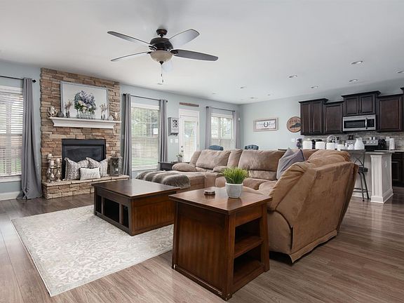 5th image of 189 Quail Hollow Dr