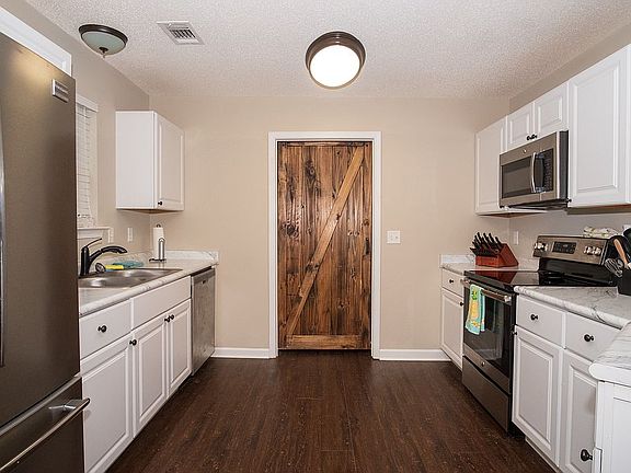 Door to pantry/laundry