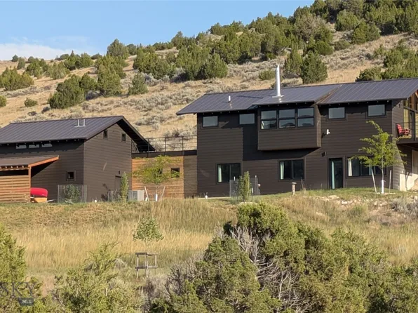 94 Rock Castle Rd, Manhattan, MT 59741
