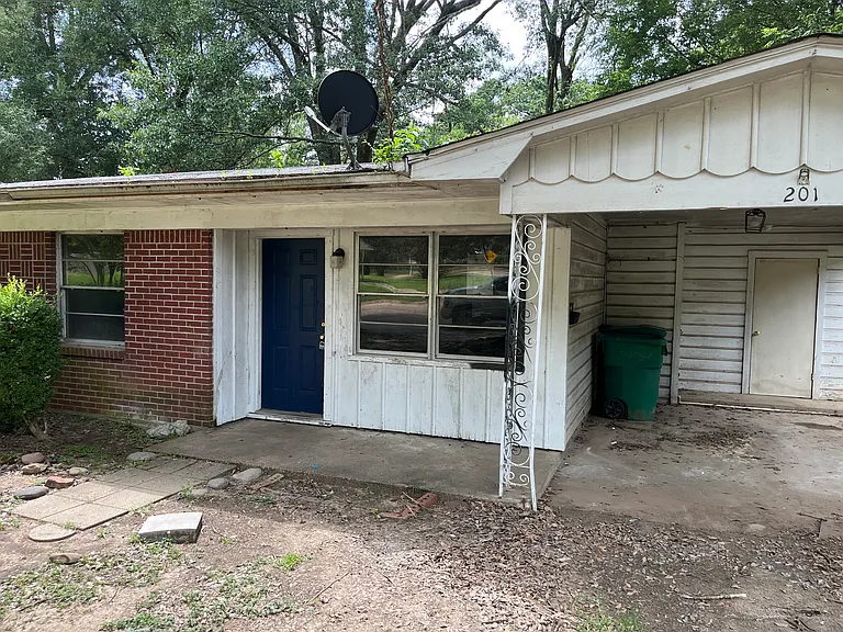 201 Terrace Ln — Photo 9