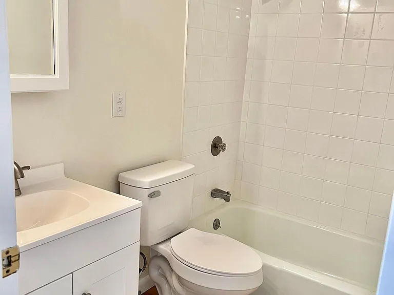 202 Swanson Rd #524 — Photo 3