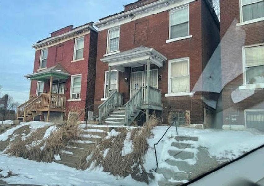 1st image of 3417 Marcus Ave
