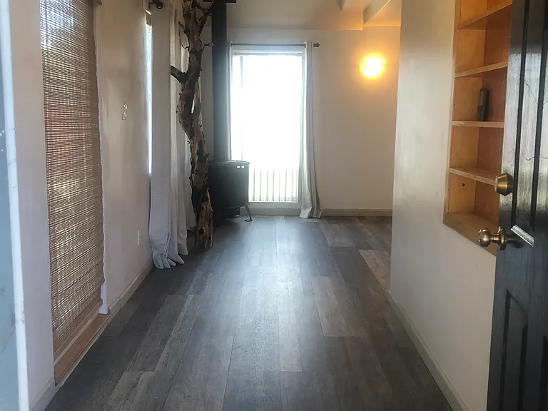 3928 Crest St — Photo 21