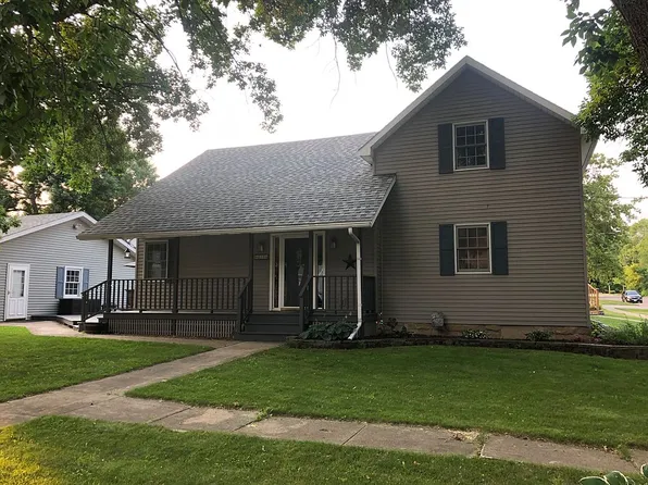 216 3rd St NE, Nora Springs, IA 50458