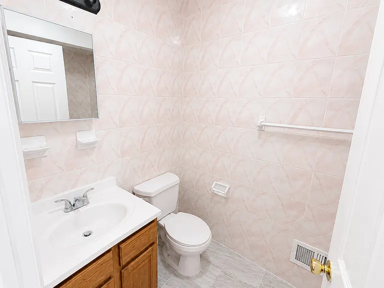 323 S Park St #1 — Photo 7