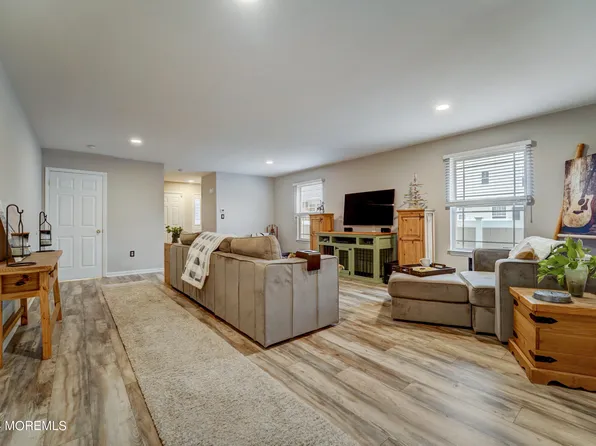 226-1 N 5th Avenue, Long Branch, NJ 07740