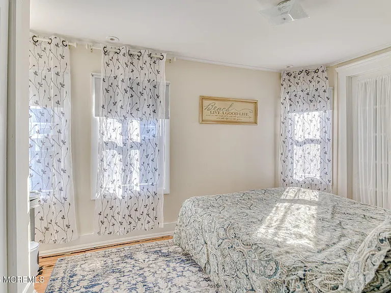 26 Heck Ave — Photo 35