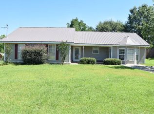 214 Petunia Dr, Taylor, AL 36301