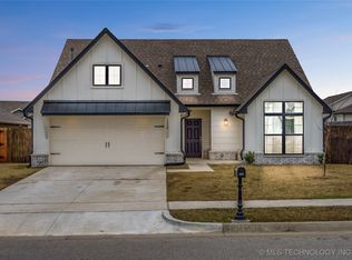 13927 S Iroquois Ave, Glenpool, OK 74033