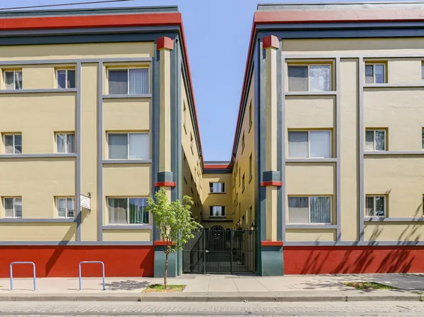 Chapman Court Aparments