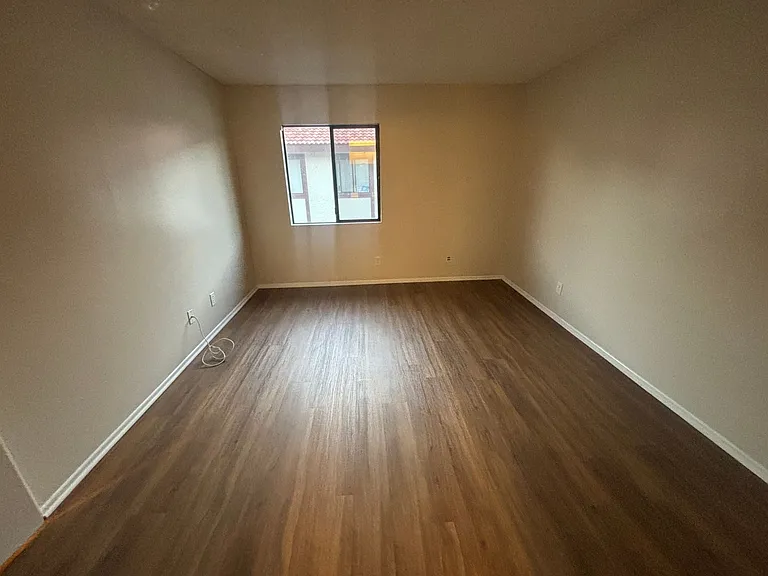 27944 Tyler Ln #448 — Photo 9