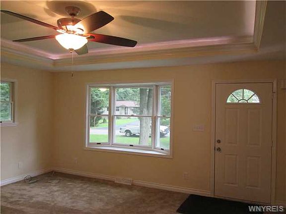 4th image of 53 Greenmeadow Dr