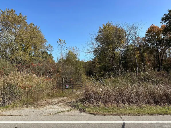 29019 Sumpter Rd, New Boston, MI 48164
