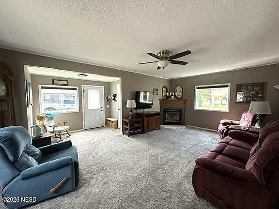 5th image of 211 S Railway St