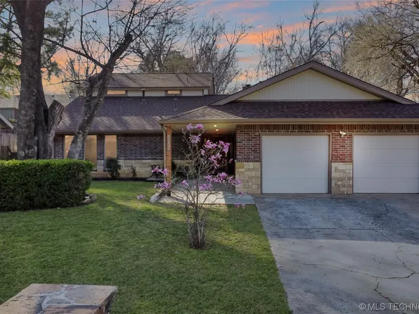 8232 S College Pl, Tulsa, OK 74137