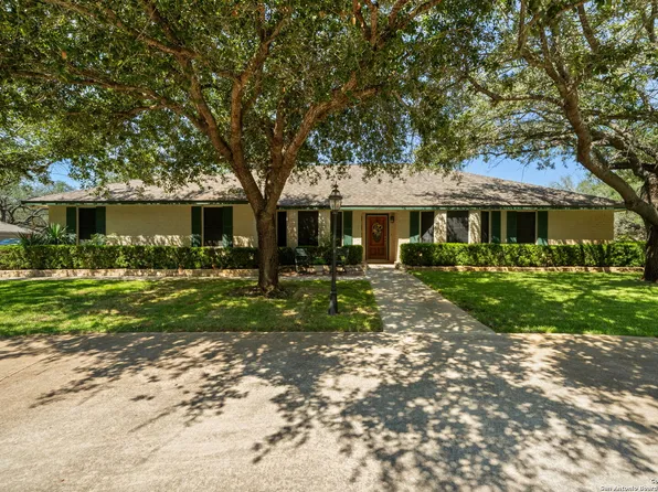 231 Hayden, Pleasanton, TX 78064