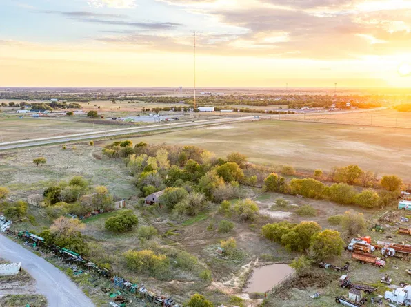 6304 SE Lee Blvd, Lawton, OK 73501