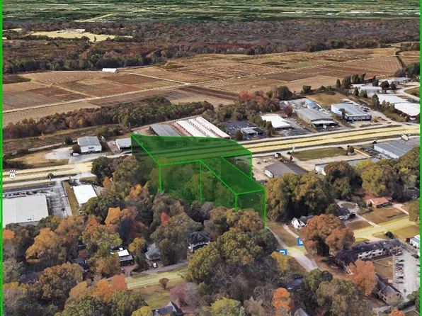 1302 Hollywood Dr, Jackson, TN 38301
